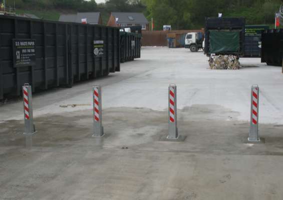 Jumbo Square Telescopic Post